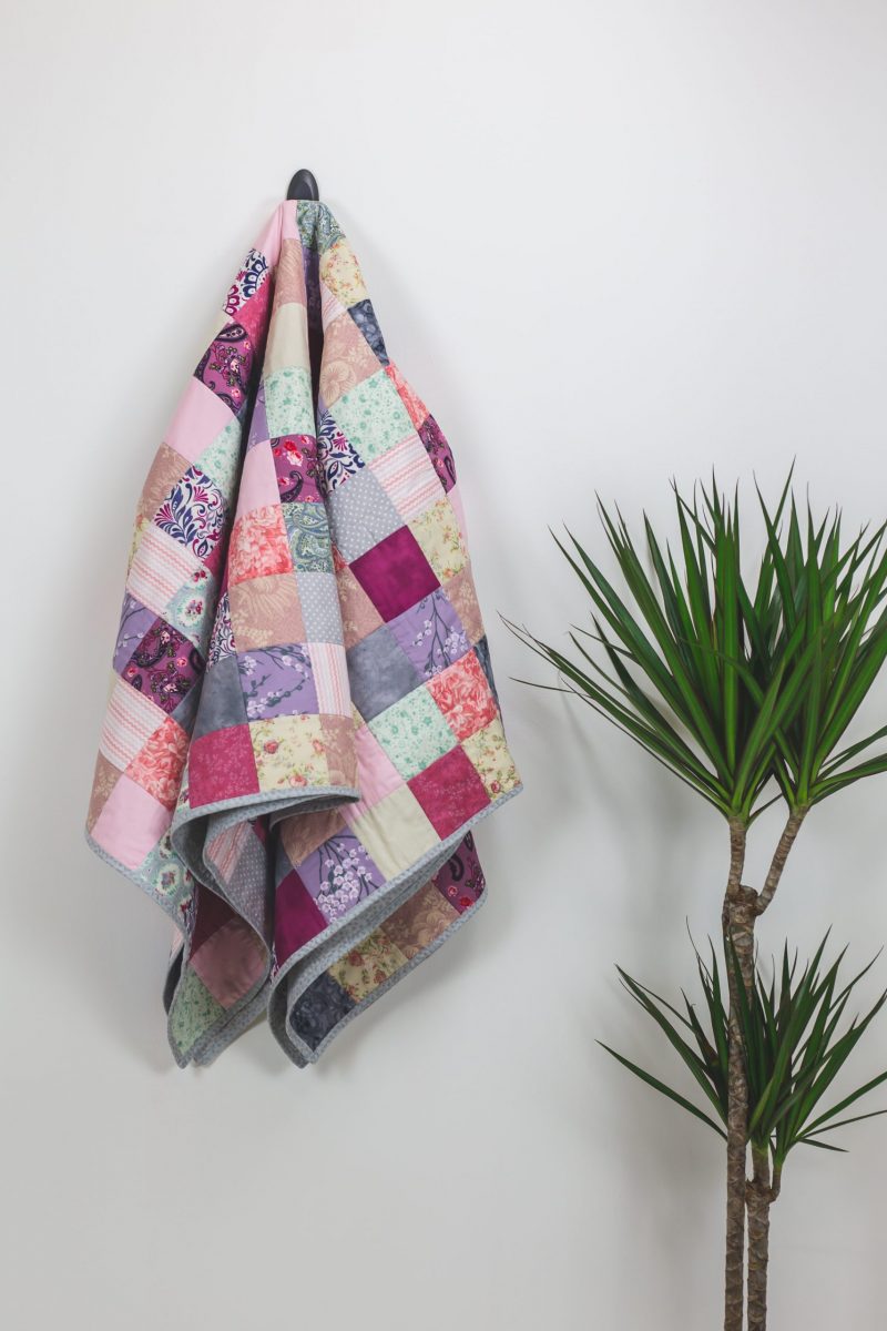 Soft pastel pink quilt - Image 2