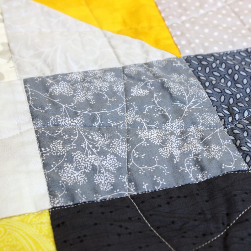 Grey and yellow quilt - Image 3