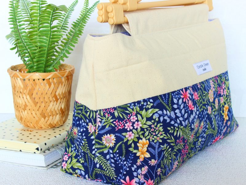 Large knitting bag- navy floral - Image 2