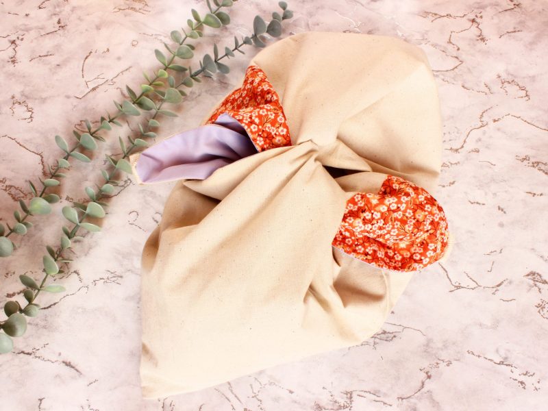 Knot bag- orange ditsy floral - Image 4