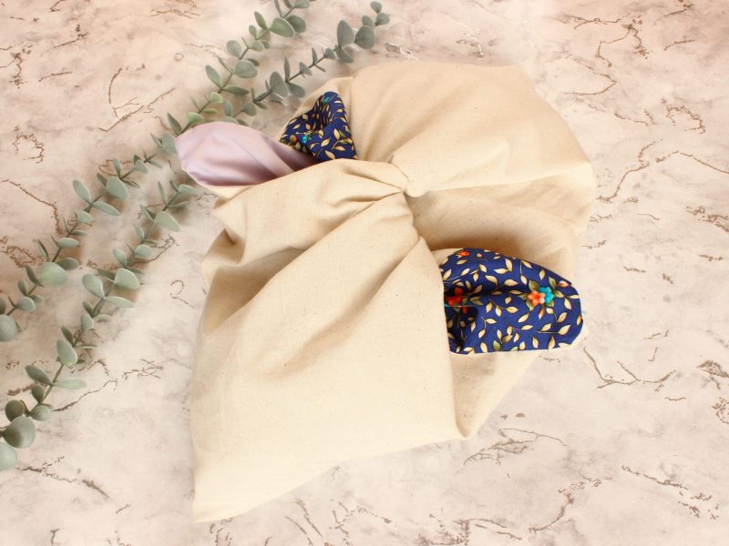Knot bag- royal blue florals