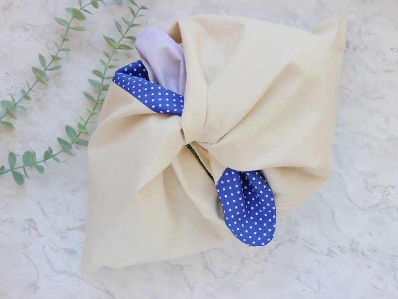 Knot bag- blue spotty - Image 2