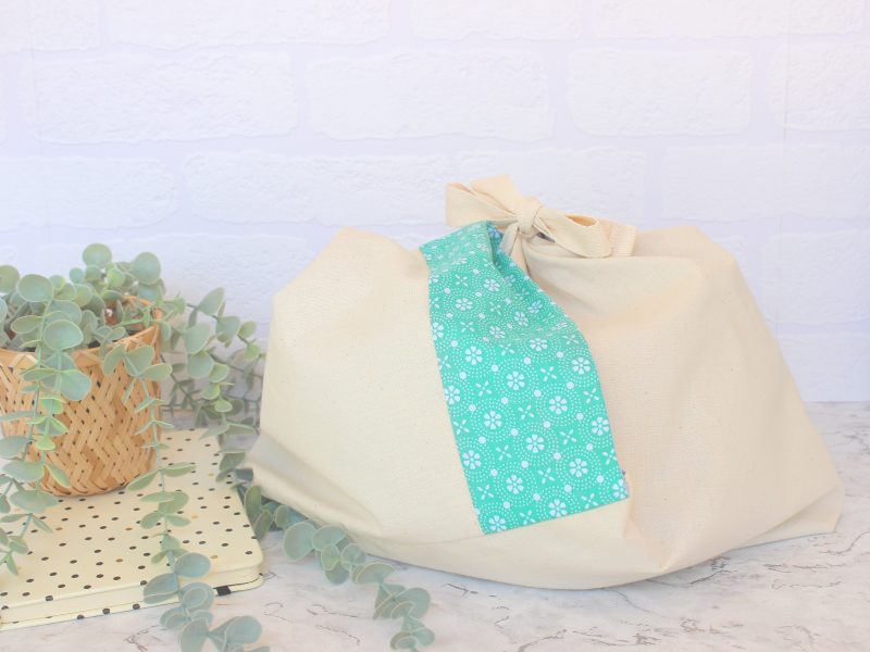 Knot bag- aqua white tiles - Image 2