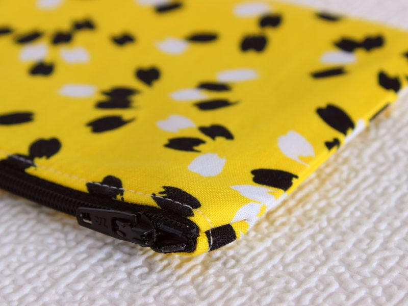 Mini zipped purse- yellow abstract petals - Image 4