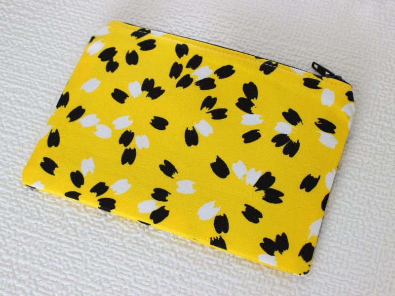 Mini zipped purse- yellow abstract petals - Image 3