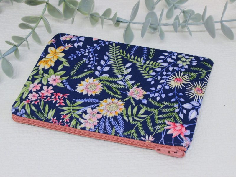 Mini zipped purse- navy floral - Image 2