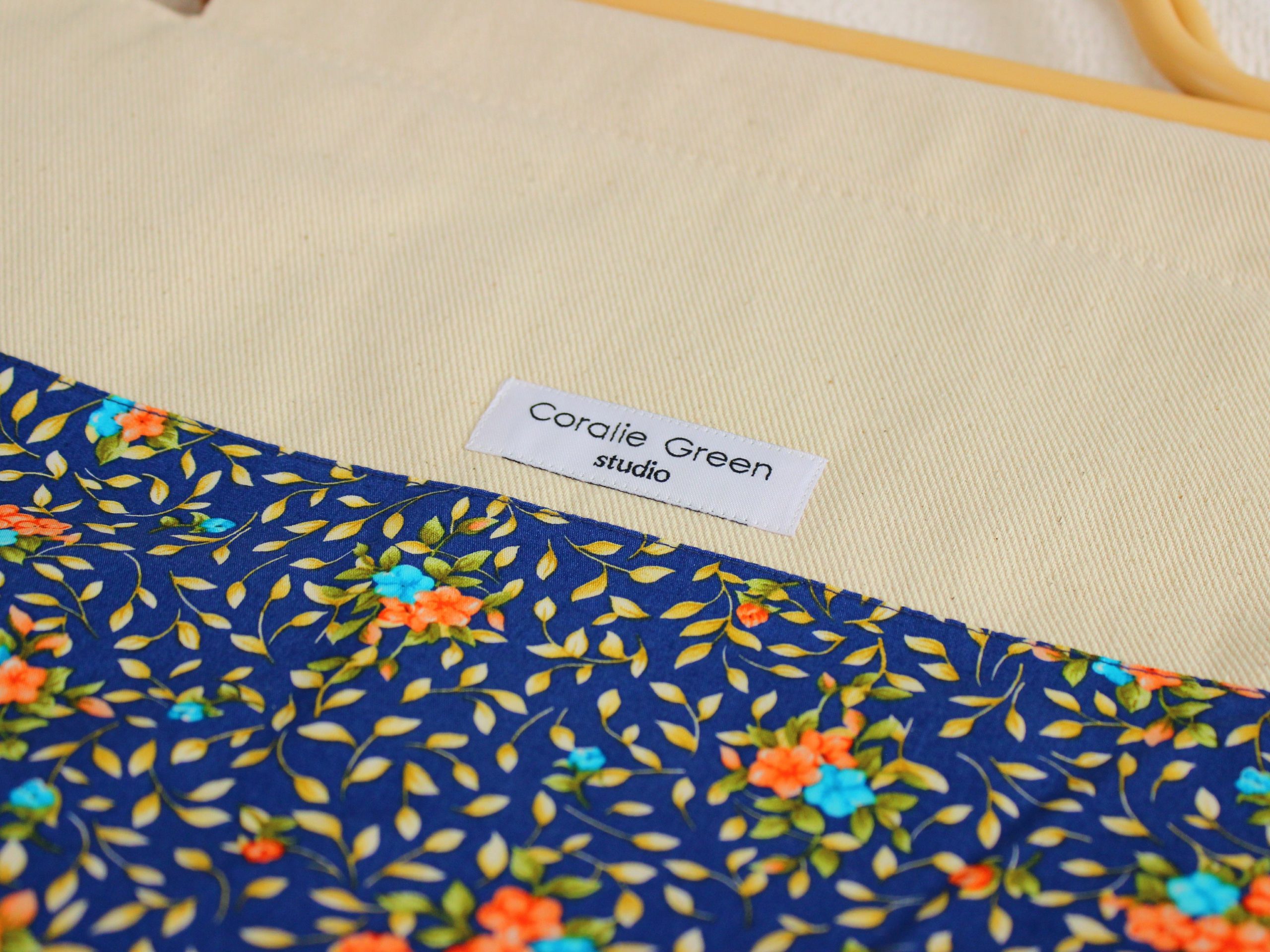 Large knitting bag- royal blue florals - Image 3