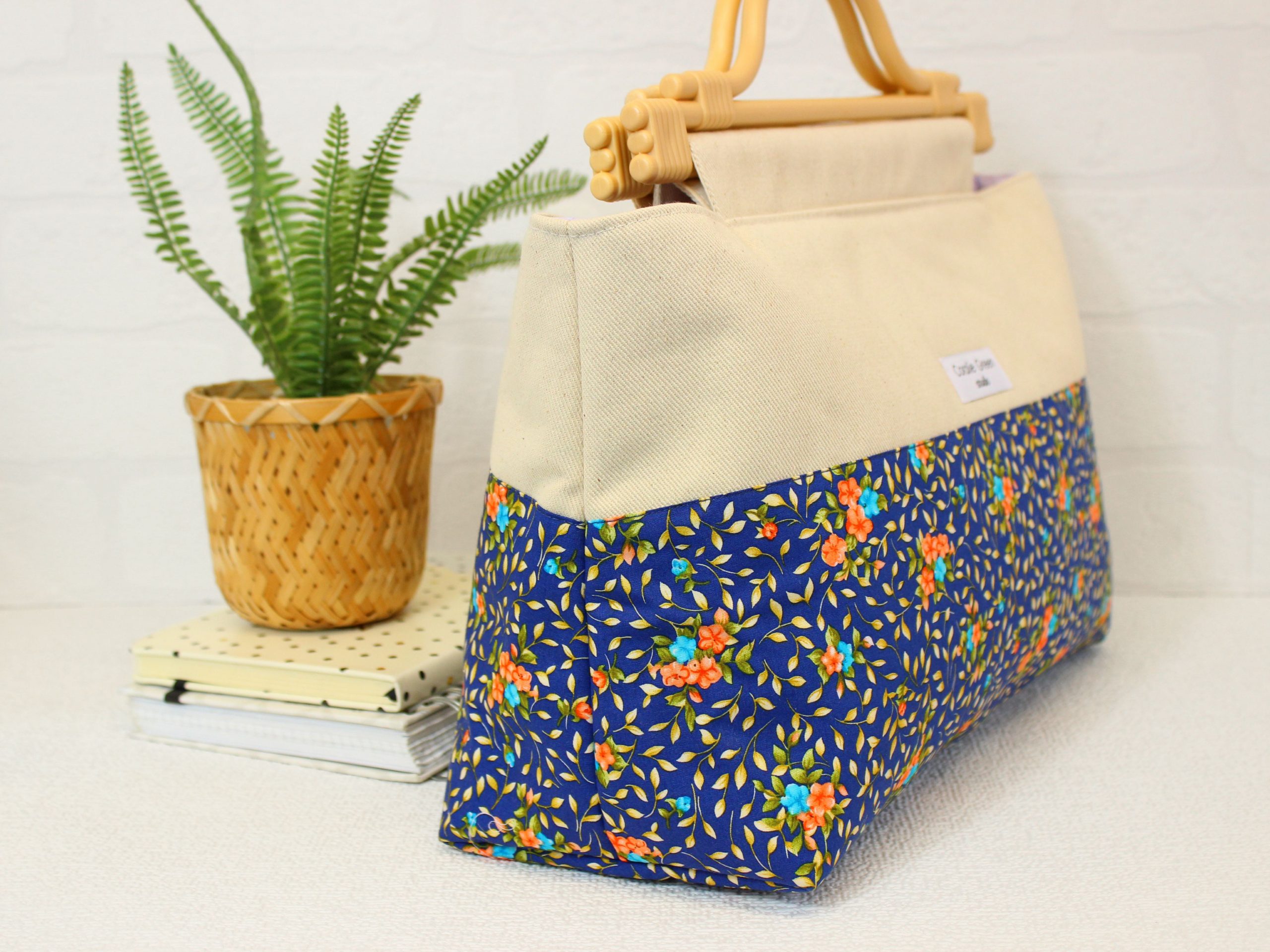 Large knitting bag- royal blue florals - Image 2